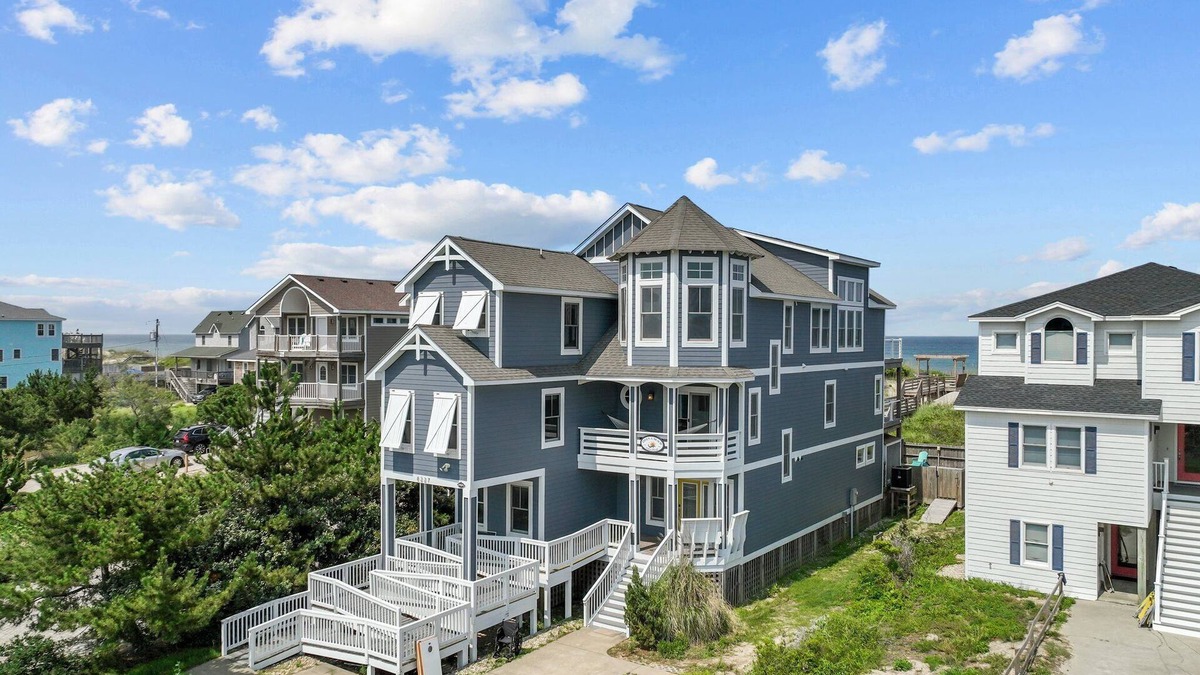South Nags Head House | Oceanfront Luxury 8-BR Home - Carolina Designs House #766