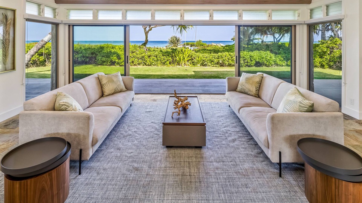 Lanikai Villa | Oceanfront Luxury Home w/Hot Tub, A/C & Views of Lanikai Beach: Na Makana Villa
