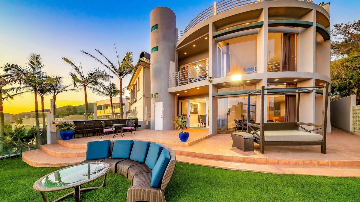Malibu House | Oceanfront luxury home w/sunset views, enclosed patio, gas grill, and balconies