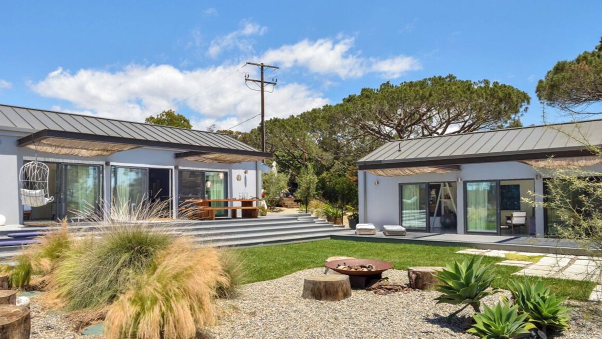 Central Malibu House | Oceanfront Malibu Retreat: Luxury Guest House and Creative Studio