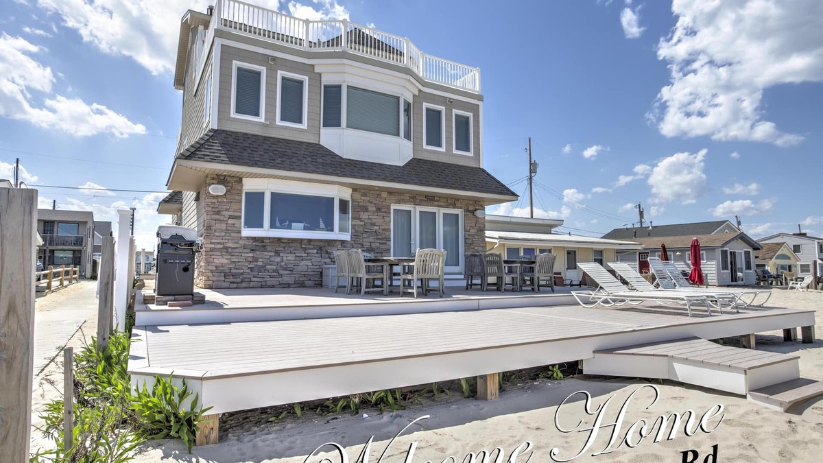 Lavallette House | Oceanfront Monterey Beach, Lavallette, NJ. 5 Bedroom 4.5 Bath