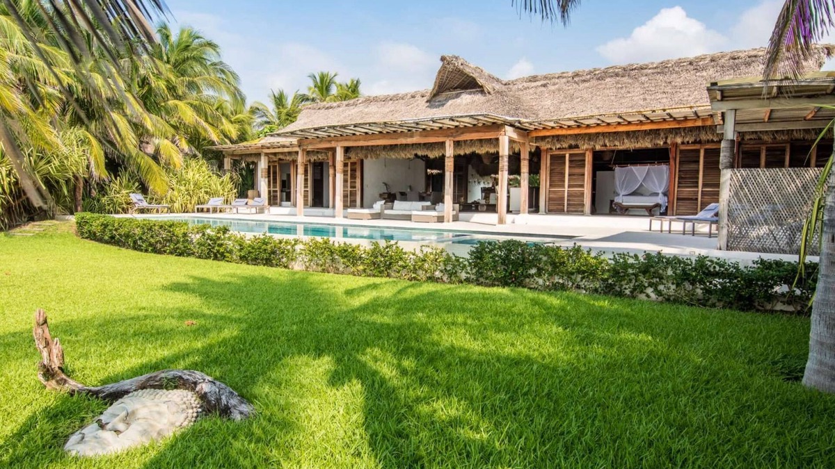 Barra de Colotepec Villa | Oceanfront Casa Rhino