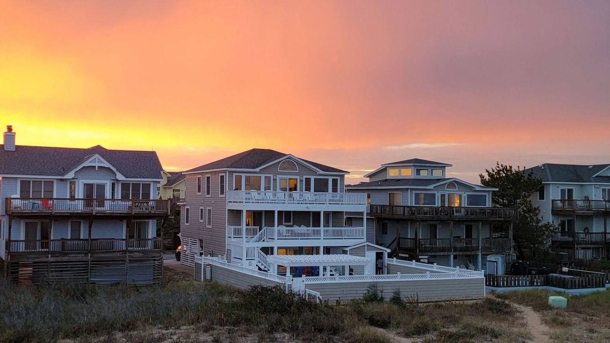 Ocean Sands House | OCEANFRONT, Ocean Views, Private Pool, Pool Table, Dogs Welcome, OS7Q, Dune Nothin