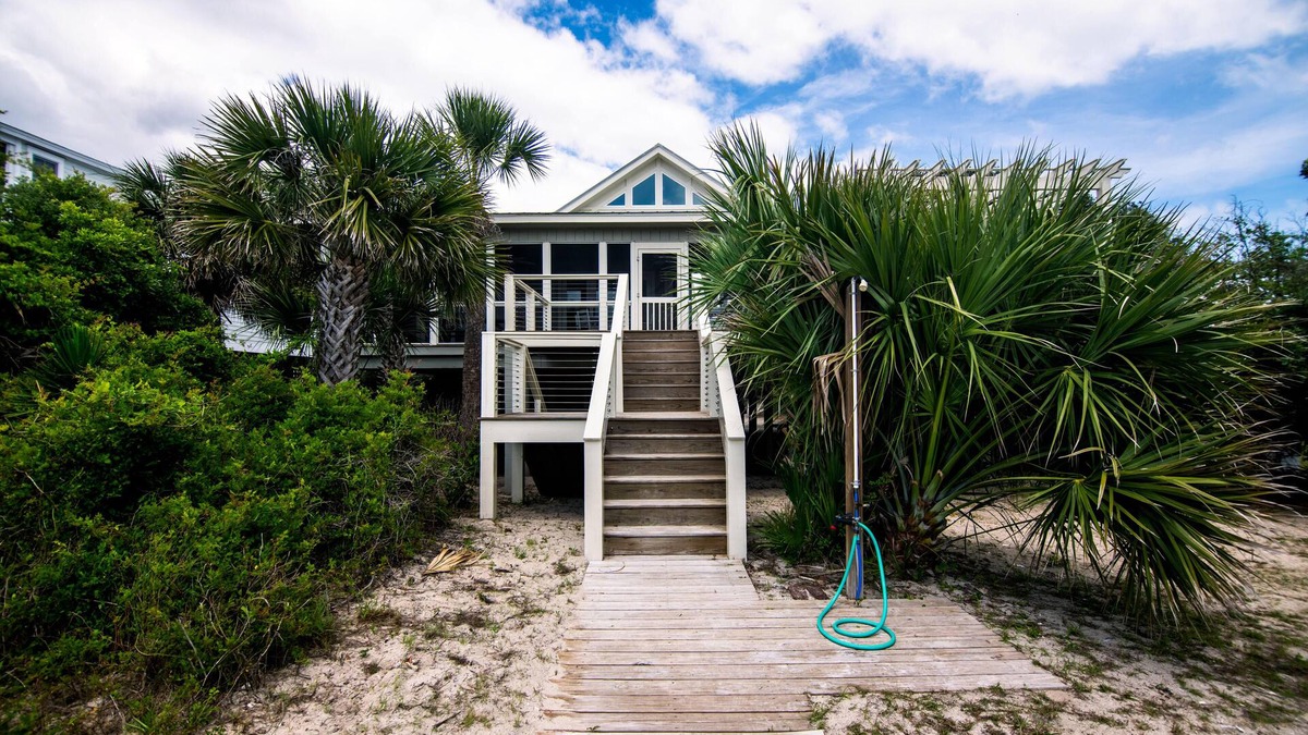 South Carolina Lowcountry House | Oceanfront on the St. Helena Sound; Expansive Beach & Ocean Views; Screened Porch; Cable TV/WiFi