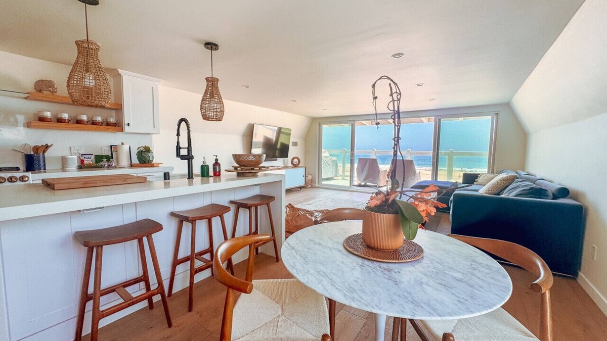 Huntington Beach Condo | Oceanfront Penthouse On Sand - Epic Views/Sunsets!