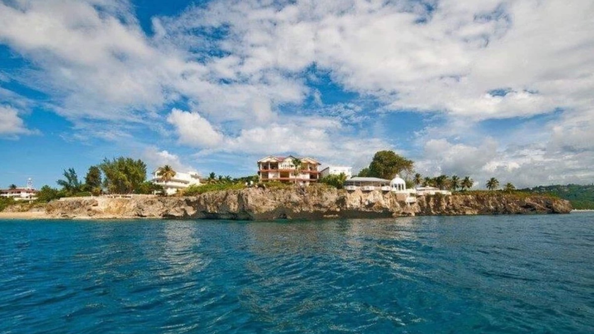 El Batey Condo | Oceanfront Penthouse with breath taking views