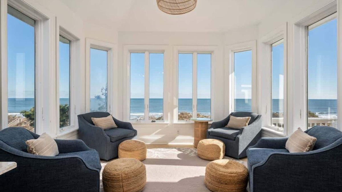 Corolla House | Oceanfront | Pool & Hot Tub | Game Room