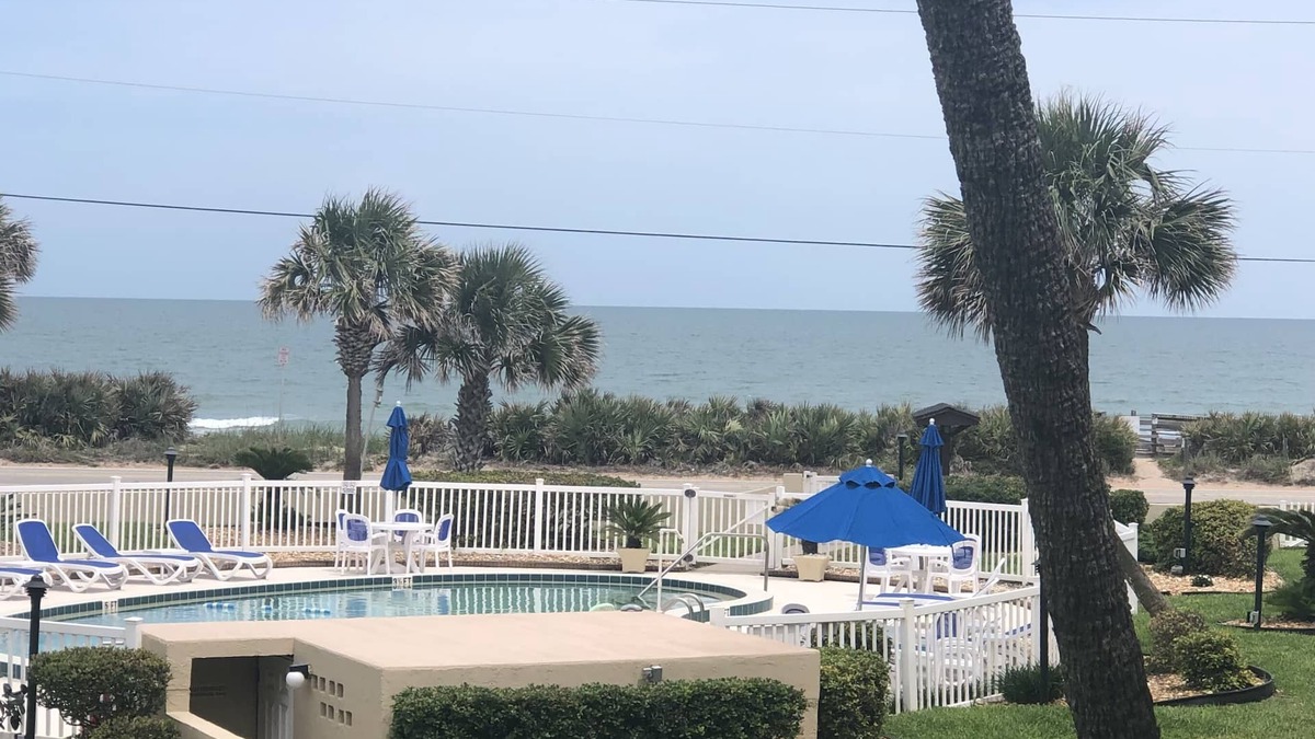 Breakers Condo | Oceanfront, pool, steps to quiet beach, nicely fully furnished