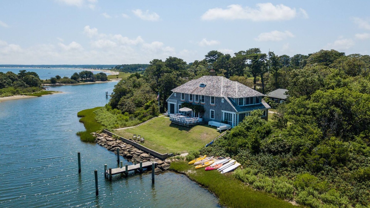 Oak Bluffs House | Oceanfront, Private Dock and Harthaven Private Beach - Walk to Noman's, Inkwell