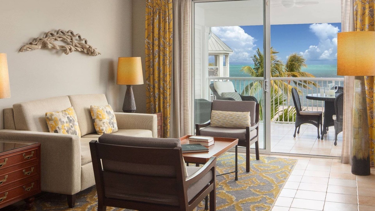 Key West Villa | Oceanfront Property - 2BR/2BA - Near Smather's Beach - Poolside Bar and Grill
