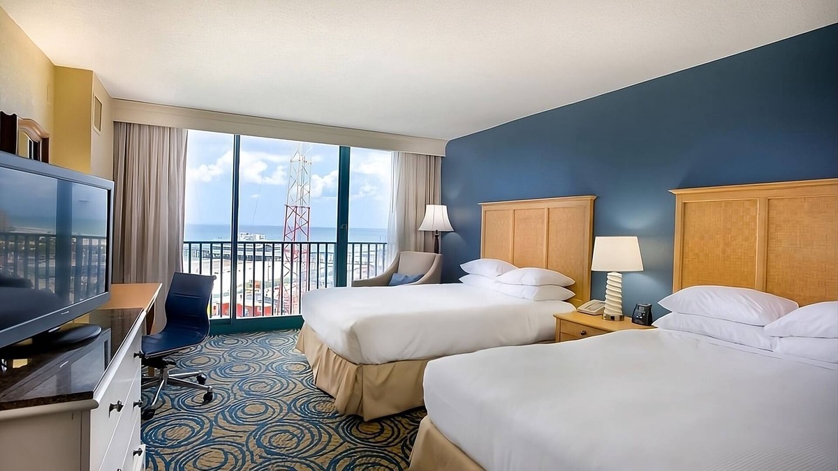 Brush - Stewarts Resort | Oceanfront Resort w/Sparkling Pool, Gym & Volleyball Court! Stay On The Beach!