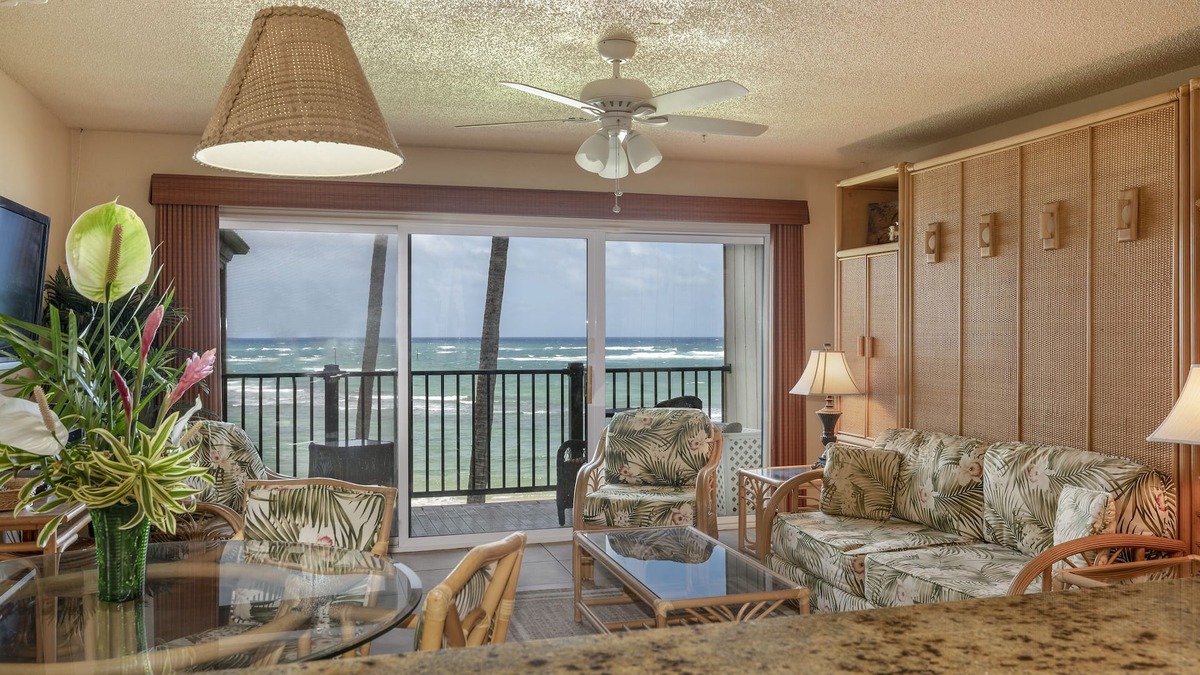 Kapaa Condo | Oceanfront, Stunning View, Remodeled, 1 BR, A/C, Pono Kai C305