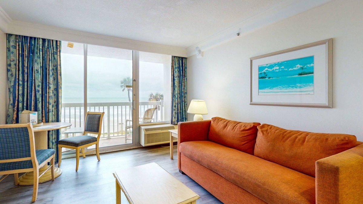 Ortona Park Hotel | Oceanfront suite with amazing views, gym & high-speed internet