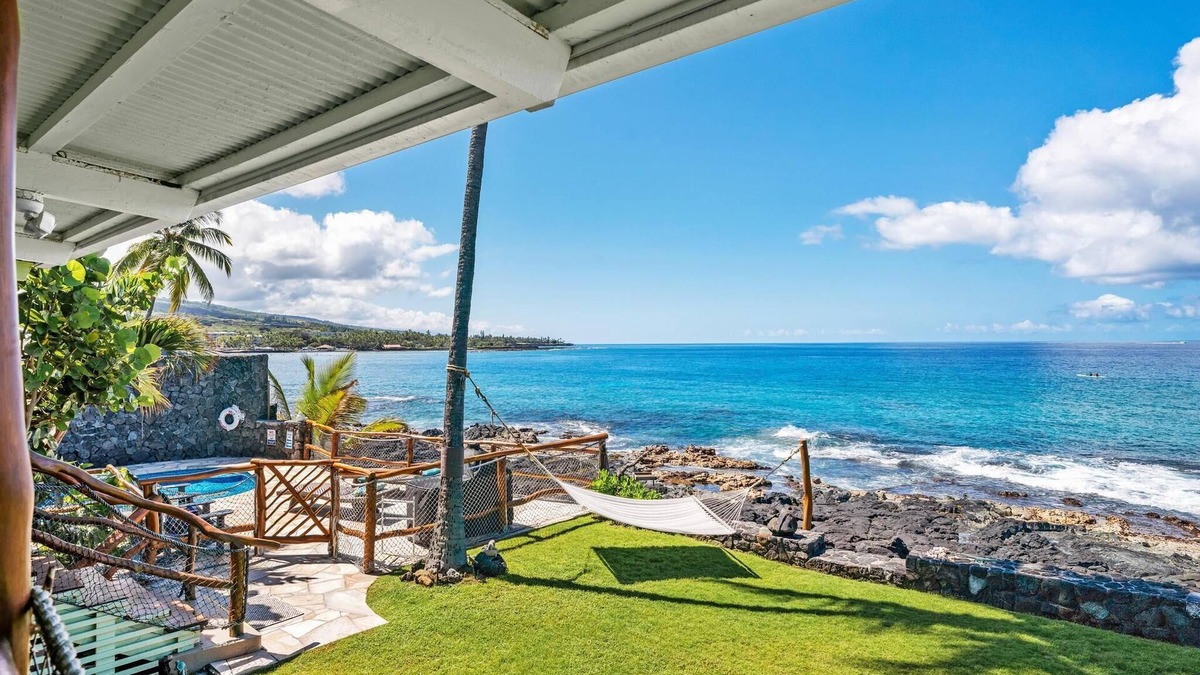 Kahaluu Bay House | Oceanfront Tranquility at Hale Maluhia, Kona Coast