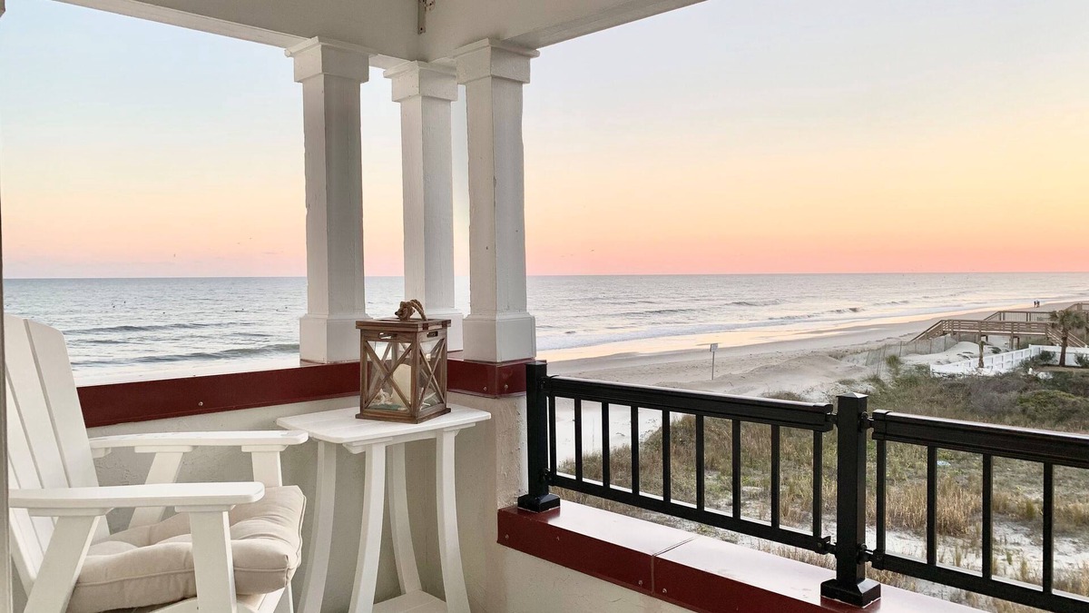 North Topsail Beach House | OCEANFRONT CONDO AMAZING VIEWS OF TOPSAIL BEACHES!