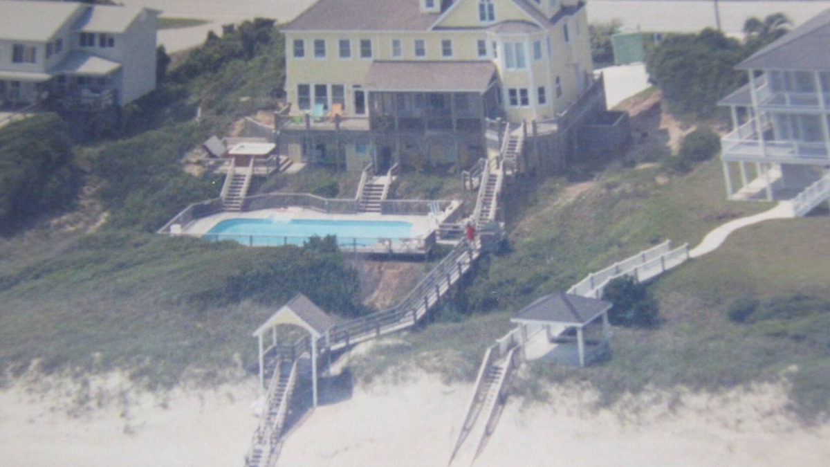 Indian Beach House | OCEANFRONT VICTORIAN MANSION HUGE 20' X 40' POOL/HOT TUB, PET FRIENDLY