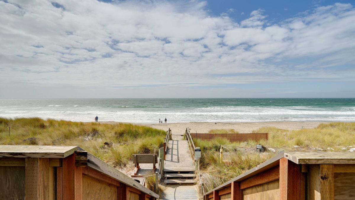 Pajaro Dunes Condo | Oceanfront Watsonville Condo w/Beach Access!