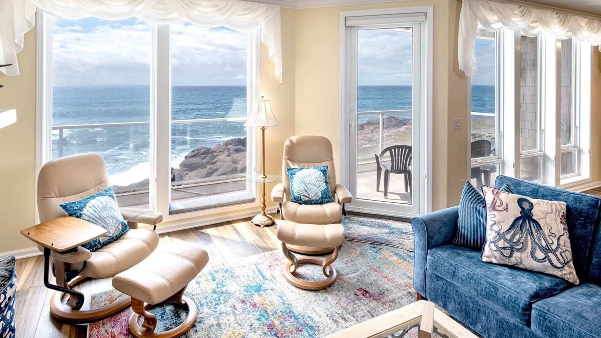 Depoe Bay Condo | Oceanfront, Whale Watching, Pool | Whale Watch