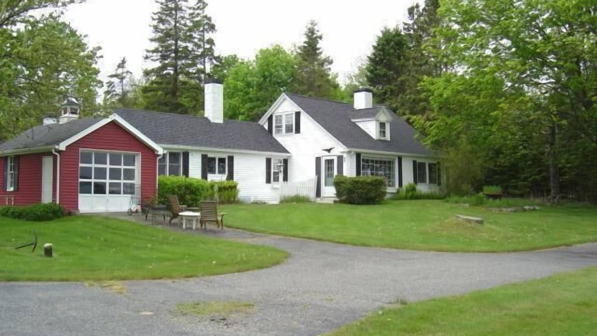 Seawall House | Oceanfront with all Acadia National Park next door.