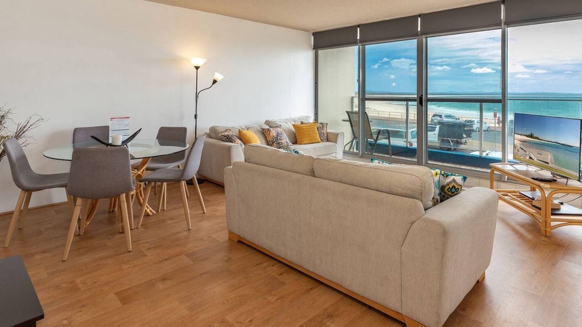 Forster Apartment | Oceanic 3 - On The Beach!