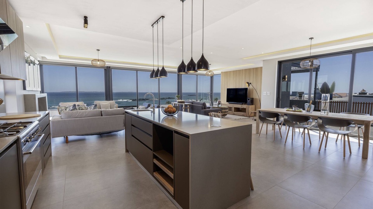 Big Bay Apartment | Oceanscape Penthouse, Blouberg by HMH