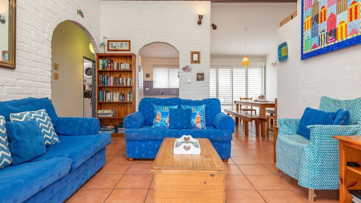 Boomerang Beach Apartment | Oceanside 20 - Sapphire