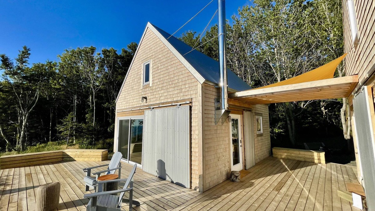 Chimney Corner Cottage | Oceanside Cottage with Stunning Views 3 min. to Beach, near Cabot Trail & Park