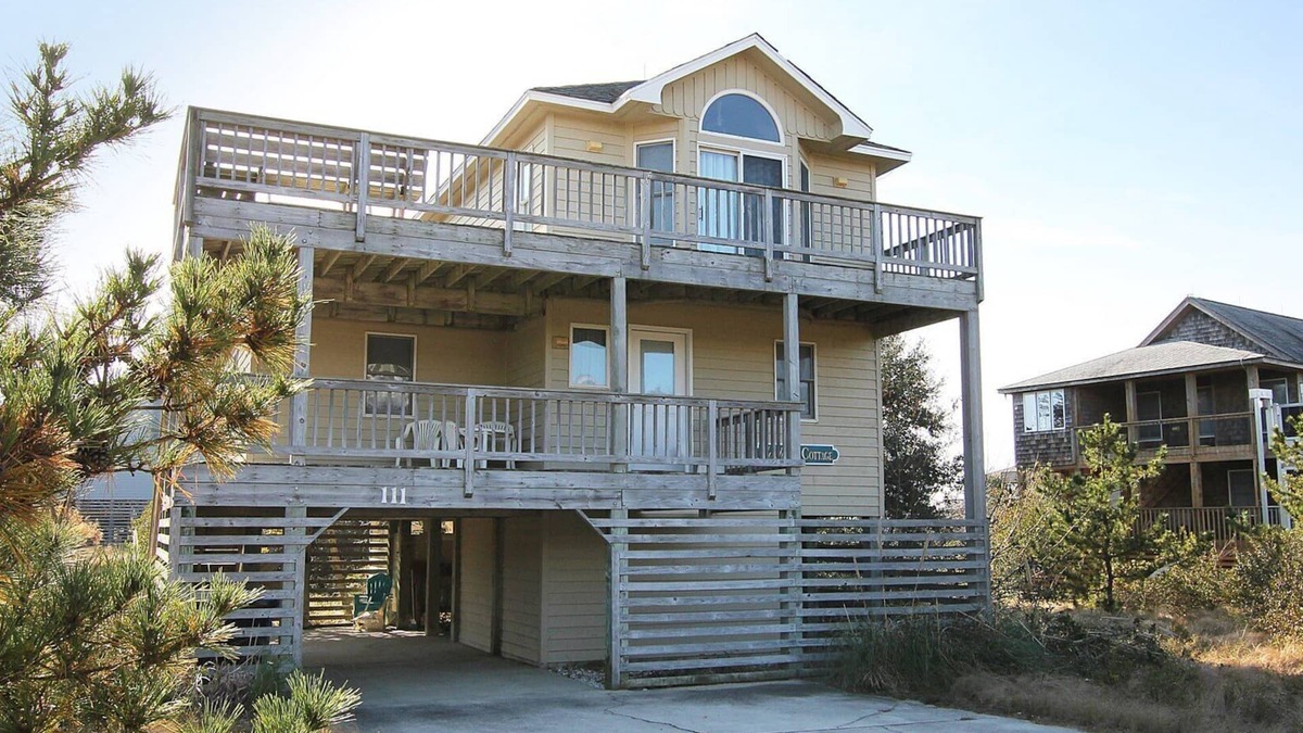 Carolina Dunes House | Oceanside, Dogs Welcome, Easy walk to the Beach, CD12, Marsh Rose Cottage