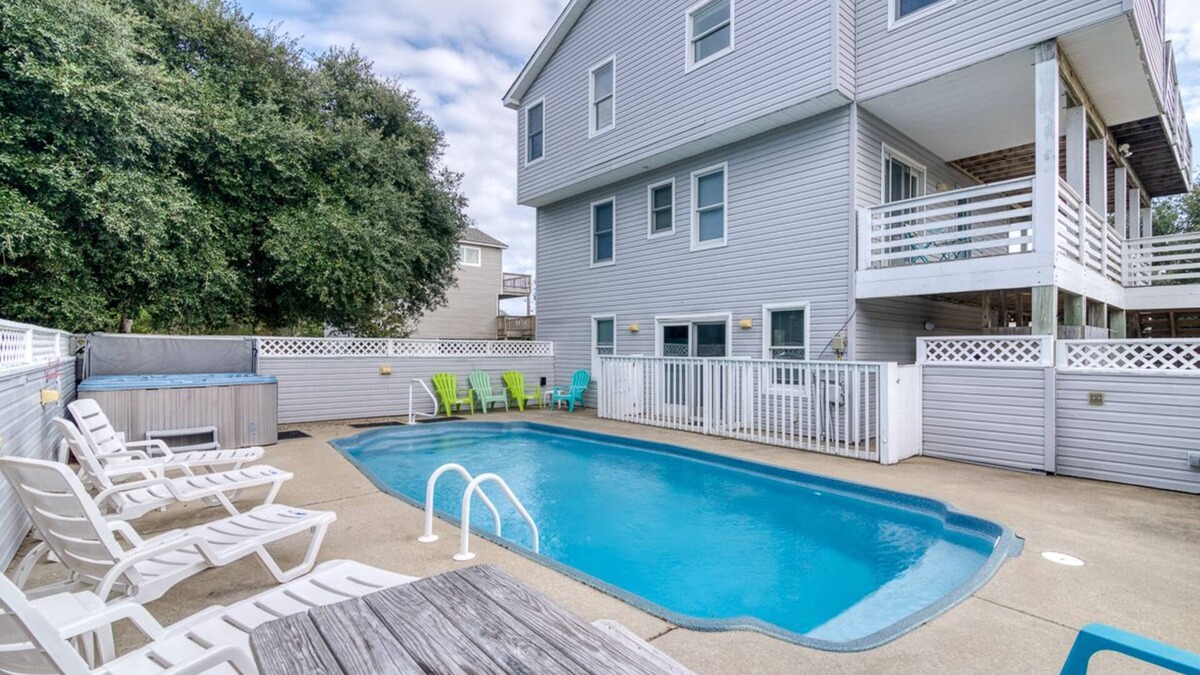 Carolina Dunes House | Oceanside home in Duck w/private pool & hot tub!