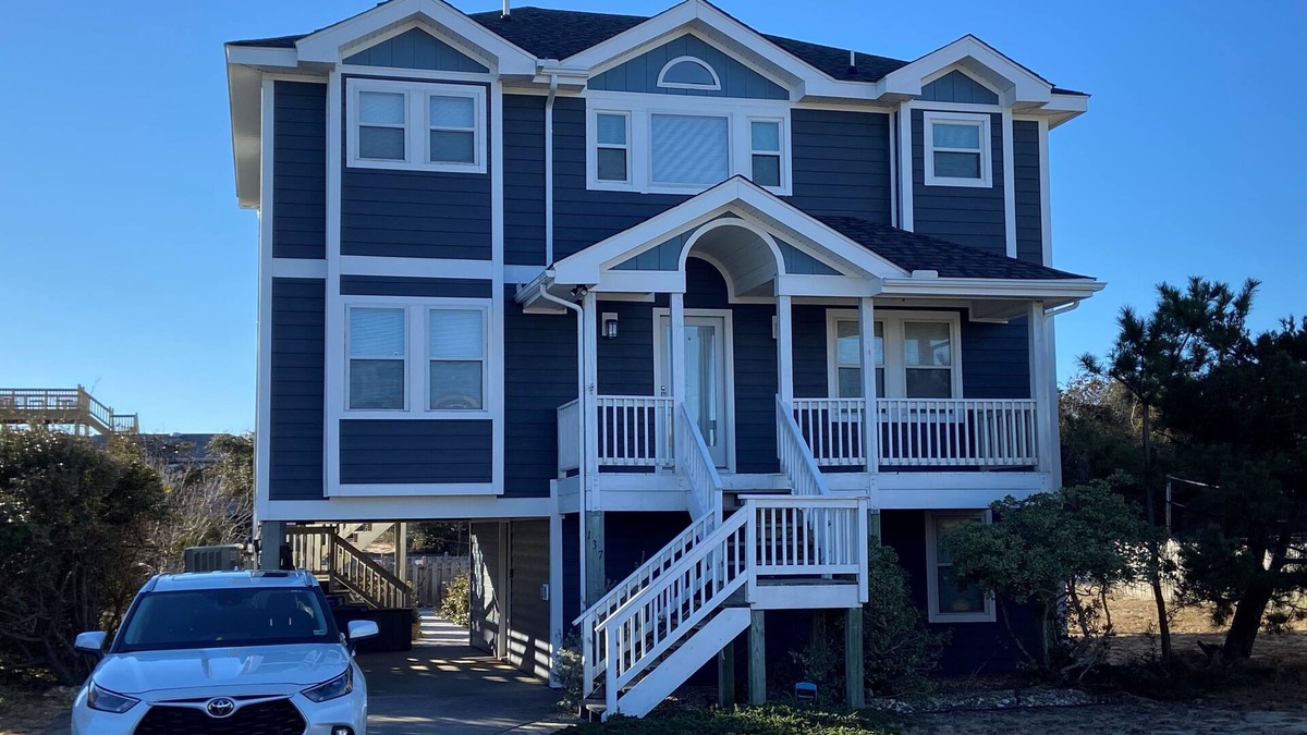 Duck Cottage | Oceanside in Duck. 170 Yds to Bch, Keyless entry, linens included. owner operate