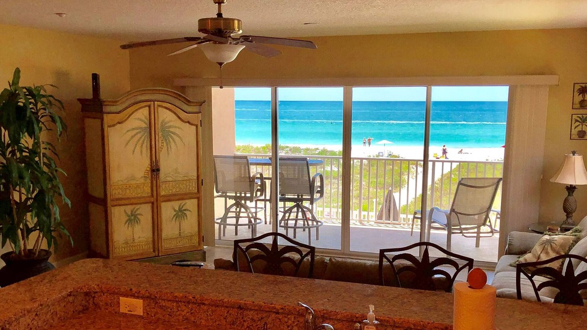 Independence Square Condo | OCEANSIDE LUXURY BEACHFRONT CONDO with Pool, SPA, Incredible Views