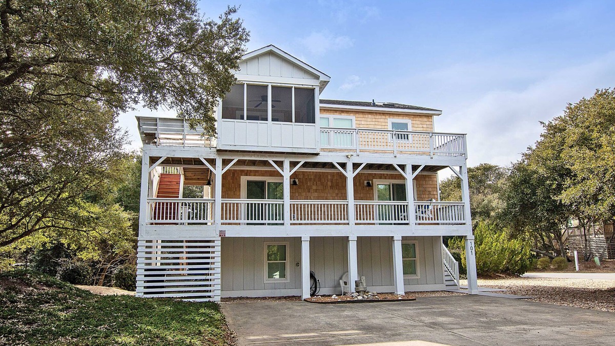 Tuckahoe House | Oceanside, Private Pool, Walking distance to town of Duck, Foosball, T3, Bella Vita