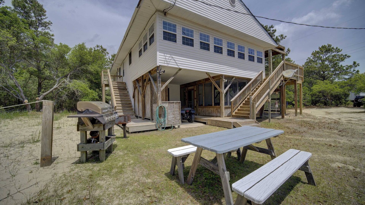 Carova Beach House | Oceanside, Wild Horses, 4x4 area, Secluded, 4x2330, Wild Horse Landing