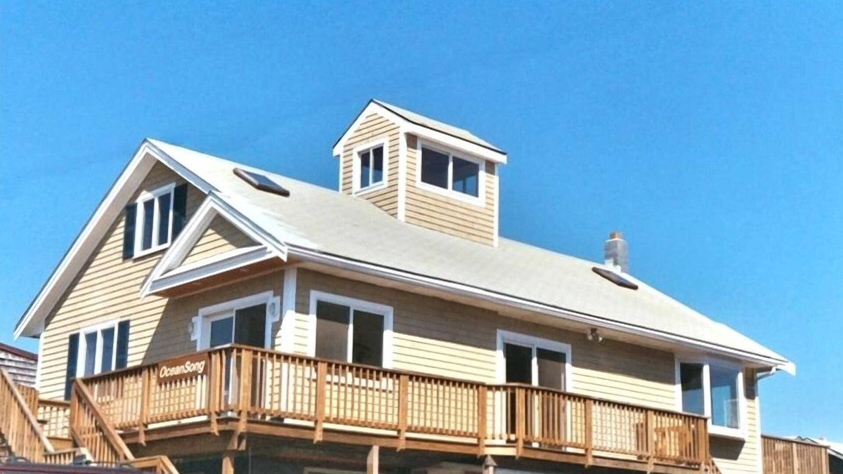 Newbury House | Oceansong on Plum Island