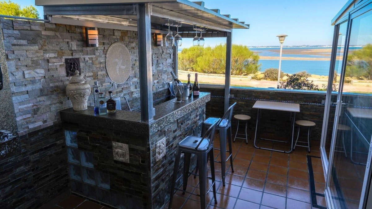 Barriada del Rio San Pedro Apartment | Oceanum Spa Deluxe Apartment with Jacuzzi and sauna