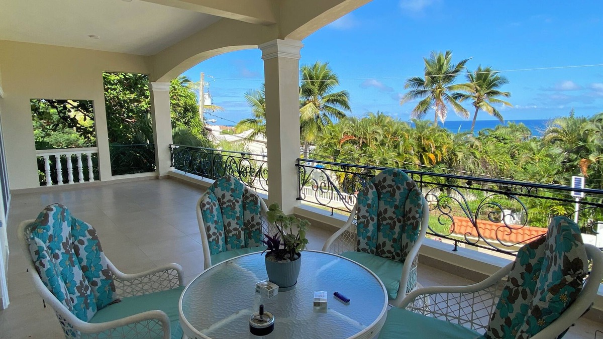 Barrio Las Yaguitas Villa | Oceanview 5 BR w private pool, rooftop terrace & full staff 4 min from the beach