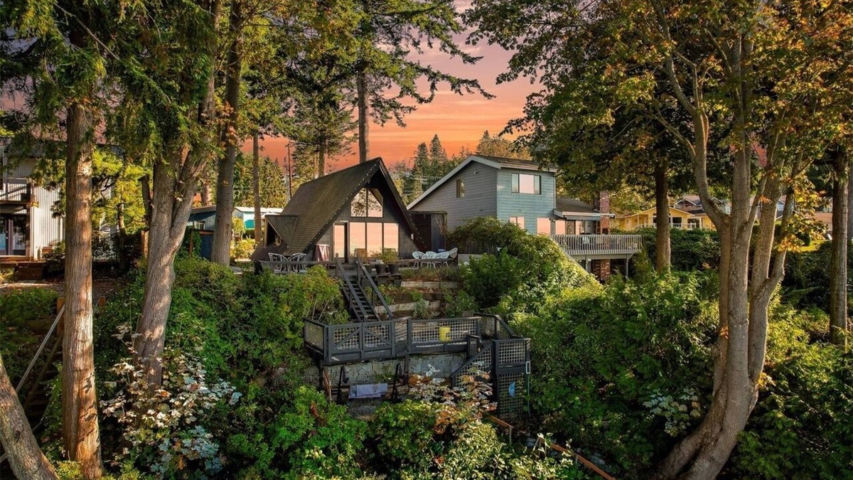 Blaine House | Oceanview A-Frame: Hot Tub, Beach Access, 3BR, Stunning 180° Views