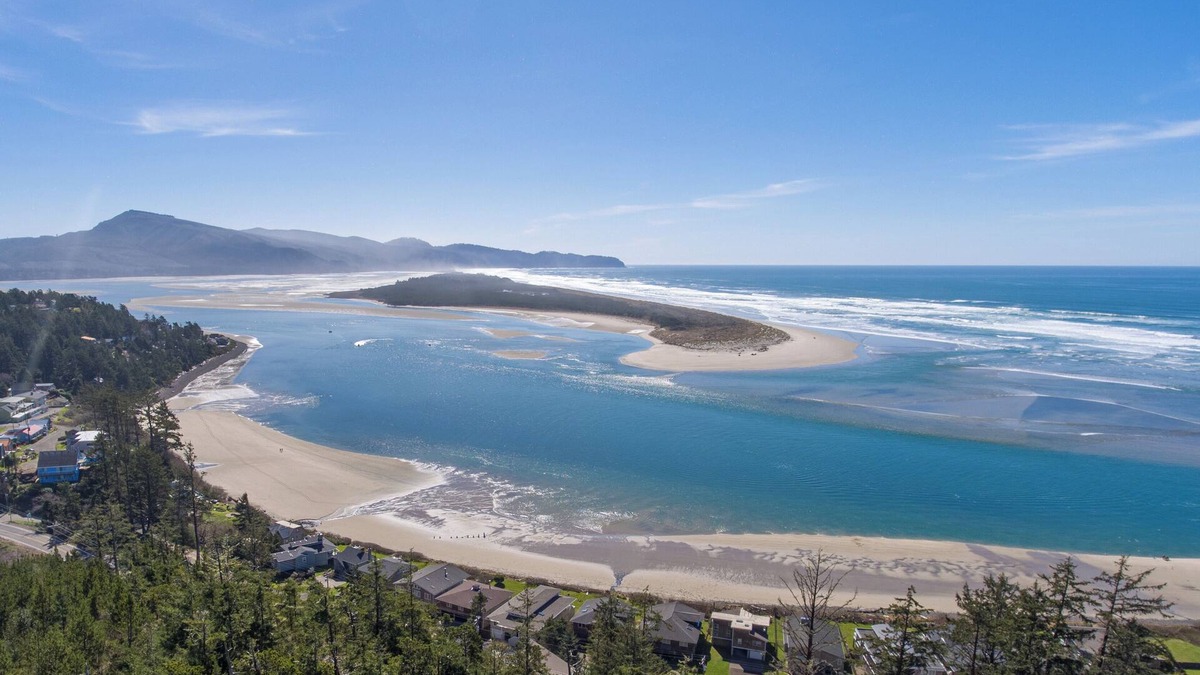 Happy Camp Hideaway House | Oceanview Getaway, Family-Friendly w/Beach Access