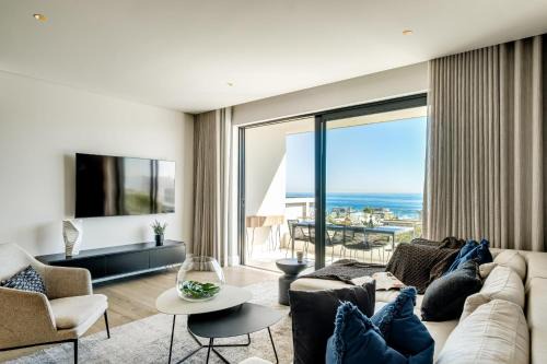 Sea Point Apartment | Oceanview Secure 3bed Apt Sea Point Marlo Breeze