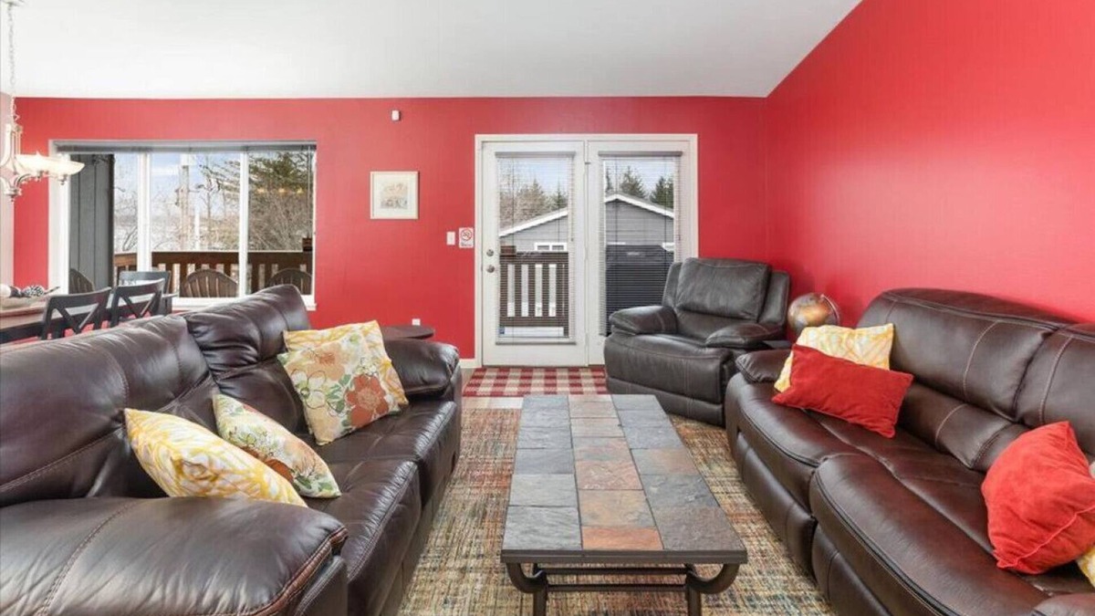 Seward House | Oceanview Townhouse, Spacious Three Bedroom, Sleeps 8