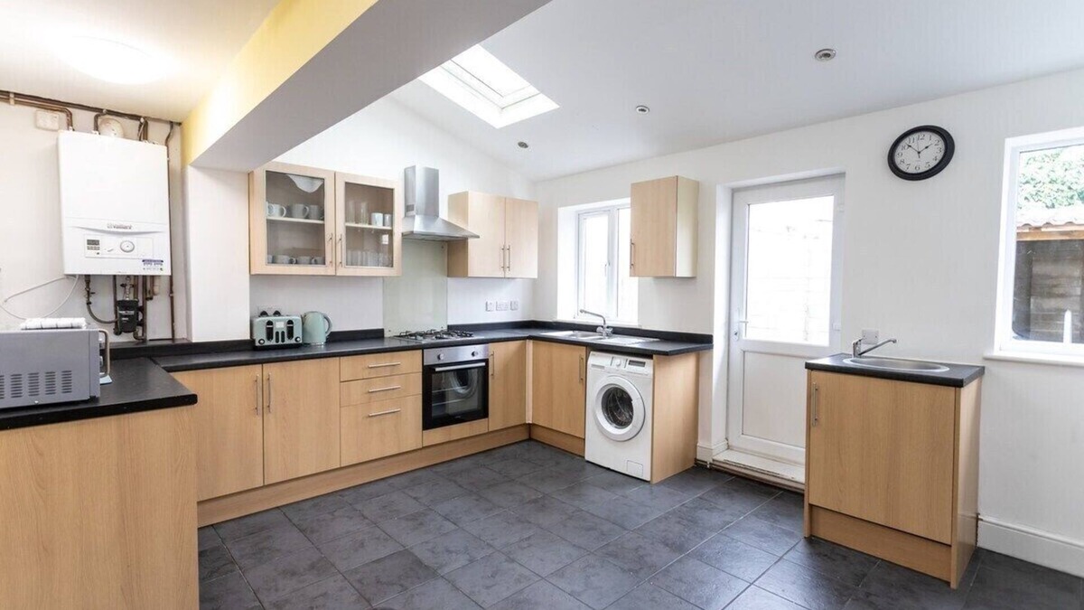 Horfield Apartment | October Discount - Long Stay - Contractors