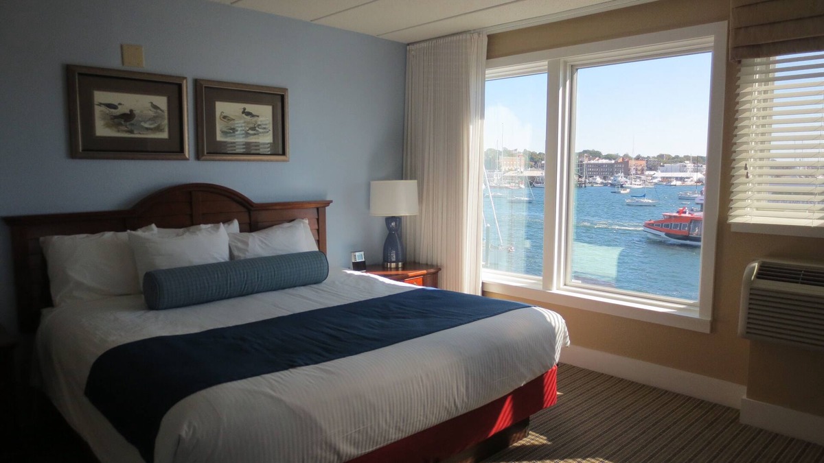 The Point Resort | October Newport Inn on Long Wharf, Waterfront Unit