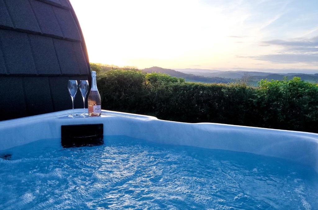 Welshpool Ski Chalet | Odli Glamping - Luxury Glamping Pod
