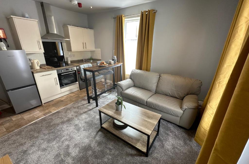 Blackpool Town Center Apartment | O’er The Yard Hideaway