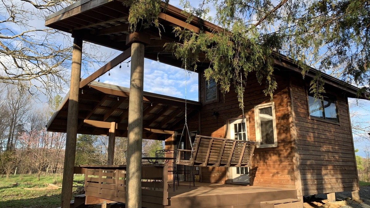 Siler City Cabin | Off-Grid Farm Retreat in Silk Hope