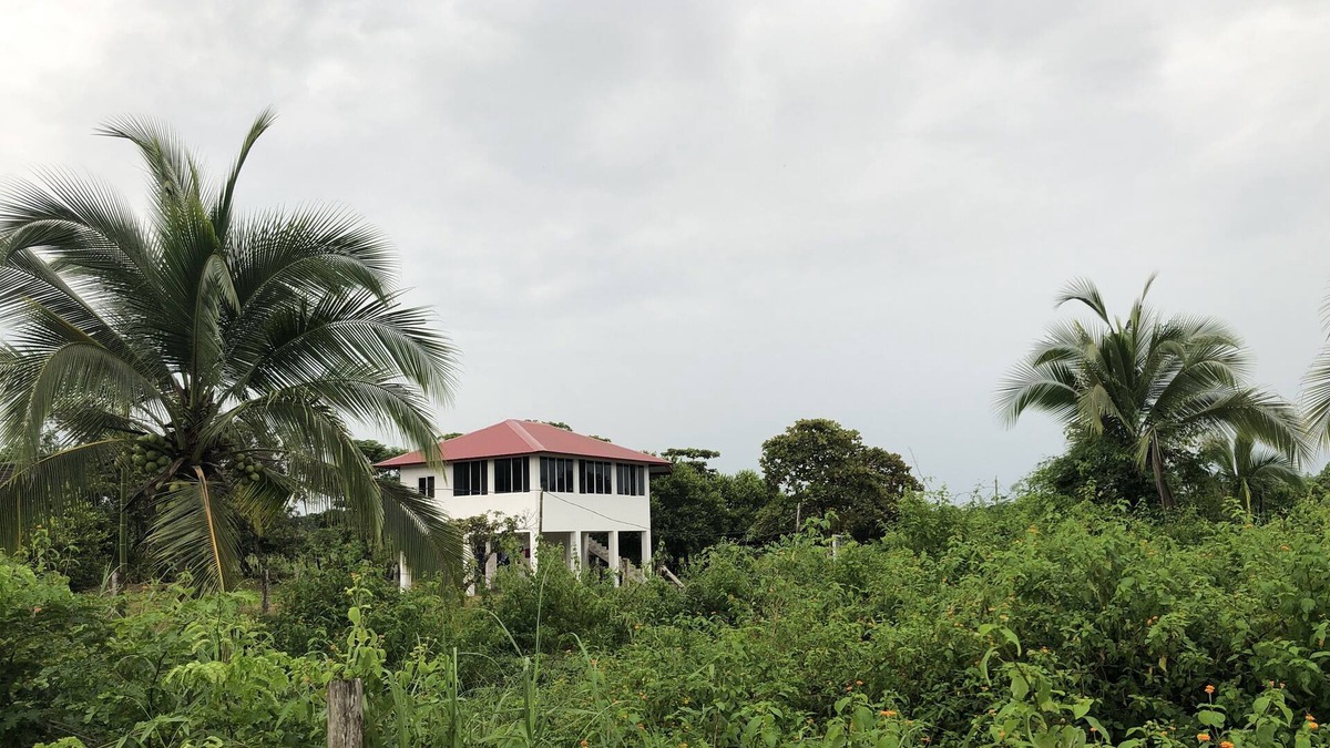 Las Lajas House | Off the beaten path beach house