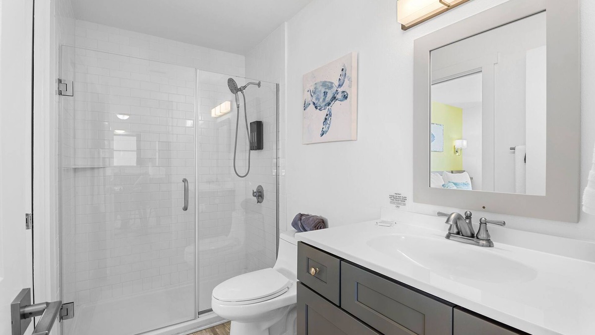 Saint James City Hotel | Off the Charts Inn - King Suite