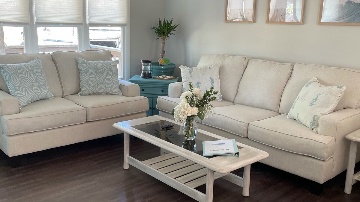 Tranquil Harbour House | Off The Hook-renovated dog friendly listing!