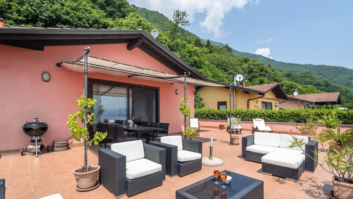 Oggebbio Apartment | Oggebbio Getaway with Views