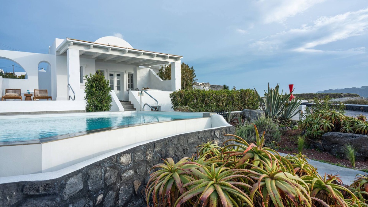 Oia Villa | OIASUNSETVILLAS-villaDIAMOND - Private Pool & Private Outdoor Heated HotTub/Spa